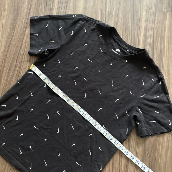Nike RARE All-Over SWOOSH Print Black Tee - Picture 6 of 9